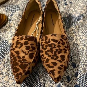 Amazon Essentials Women's leopard Loafer Flat size 8.5